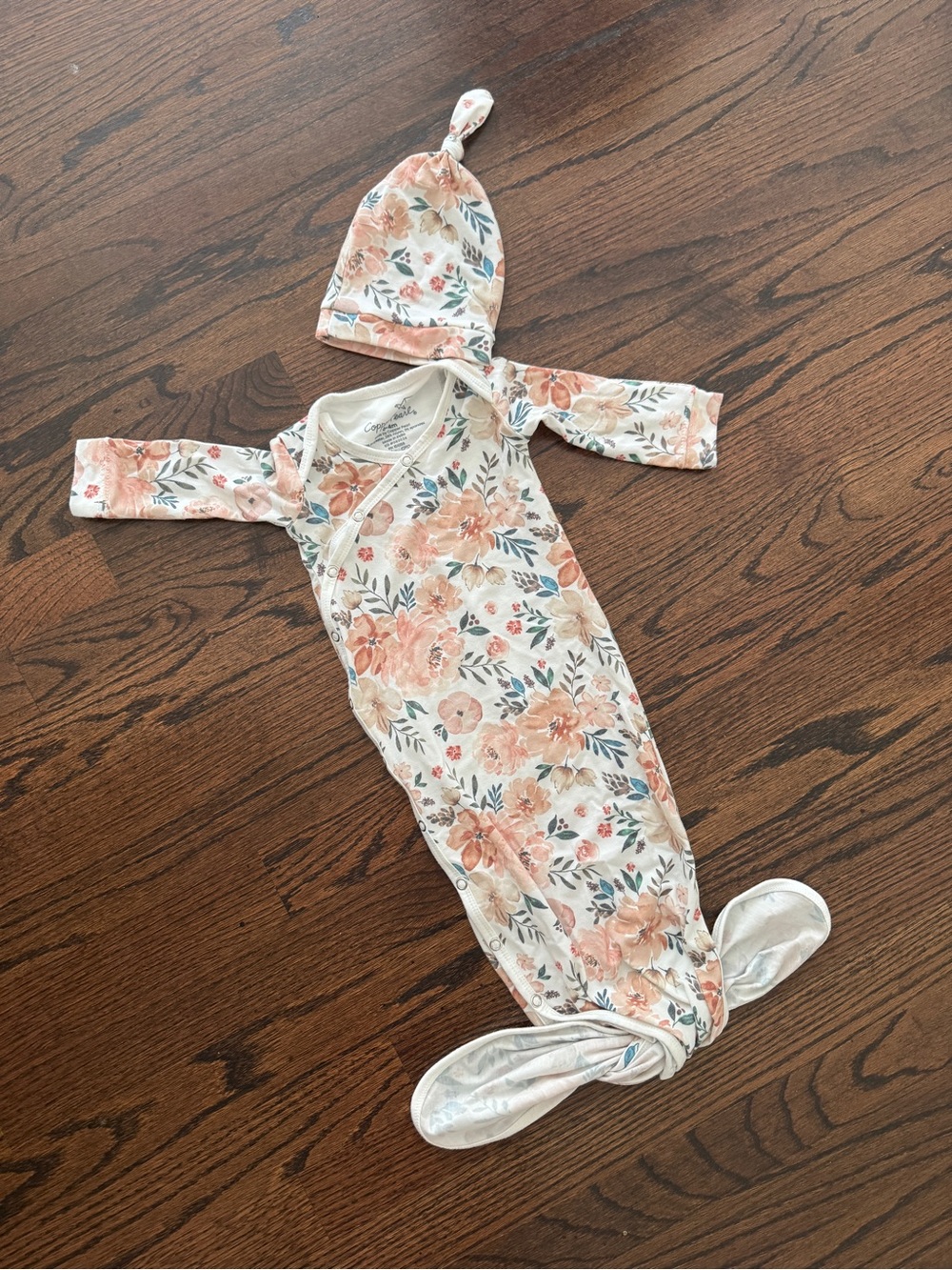 Cooper pearl Floral Baby Gown & Knot Hat - Peach and Cream